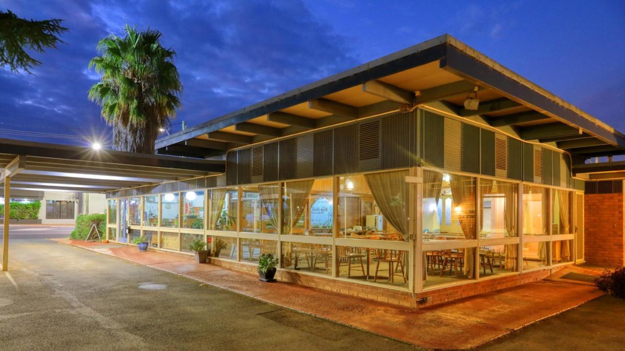 Plainsman Motel Forbes Exteriér fotografie