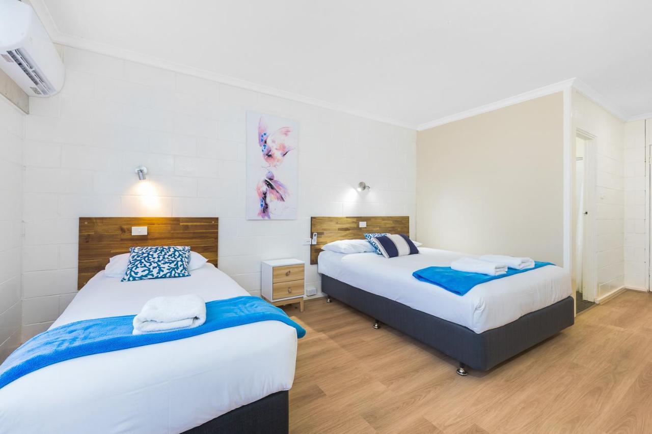 Plainsman Motel Forbes Exteriér fotografie